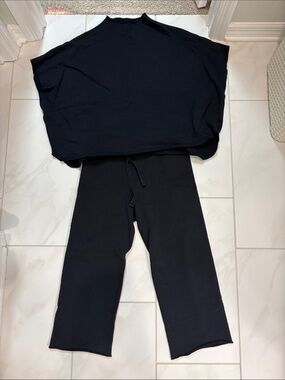 Frank & Eileen Black Relaxed Top and Drawstring Pants Set